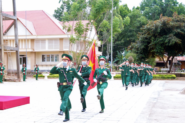 Chăm lo xây dựng đội ngũ cấp ủy các cấp đủ số lượng, bảo đảm về chất lượng là một trong những nội dung được ĐUQS tỉnh chú trọng