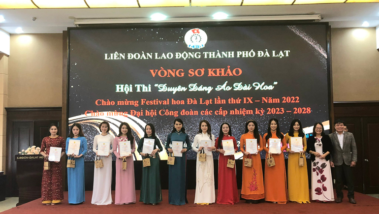 Khán phòng khách sạn Saigon - Dalat đầy chặt thí sinh dự thi và những cổ động viên