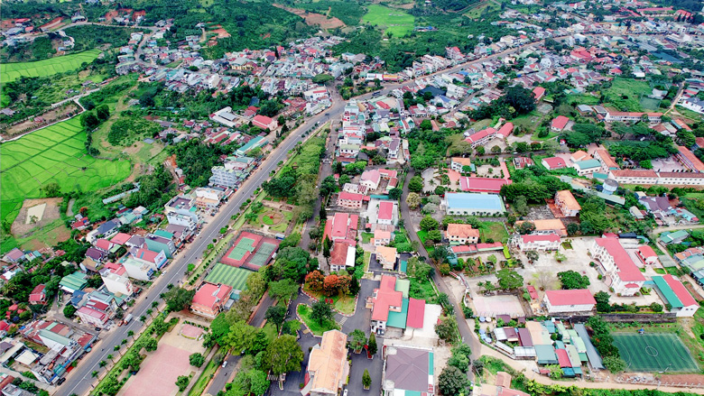 Hệ thống kết cấu hạ tầng của huyện Di Linh đang từng bước được xây dựng đồng bộ